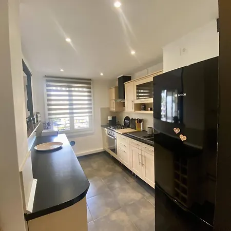 Ouest Caucade- Beautiful 2p, Ac, Clim Apartment *