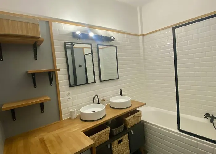 Ouest Caucade- Beautiful 2p, Ac, Clim * Nice